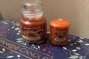 1 x 49g Yankee Candle. 1 x 104g Yankee Candle