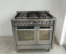 Hotpoint range oven