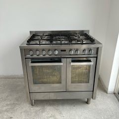 Hotpoint range oven