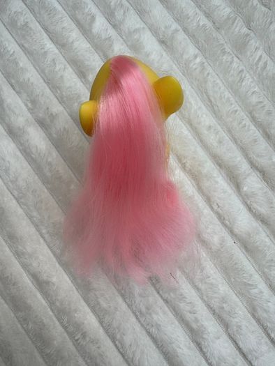 Hasbro My Little Pony Fluttershy Yellow Pink Butterfly Brushable G4 MLP 2016 Used Please see photos