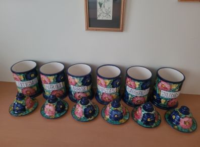 Floral porcelain food containers - In Spanish
