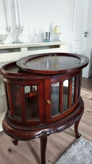 Mahogany Display Cabinet / Drinks Cabinet
