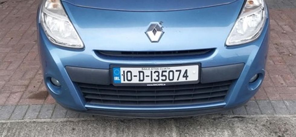 2010 Renault clio 1.2 read add
