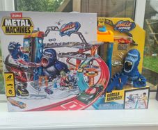 Gorilla Toy Garage