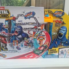 Gorilla Toy Garage