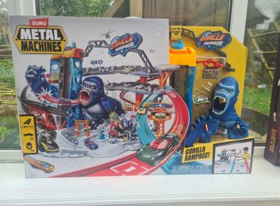 Gorilla Toy Garage