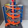 Hot wheels garage Image 3