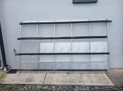 van glass rack