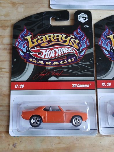1/64 Hot Wheels Larry,s Garage, Premium Real Riders