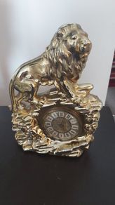 Speck mantel clock Not quartz