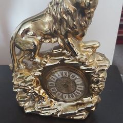 Speck mantel clock Not quartz