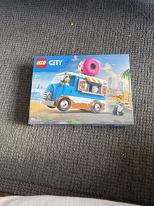 Lego city doughnut truck