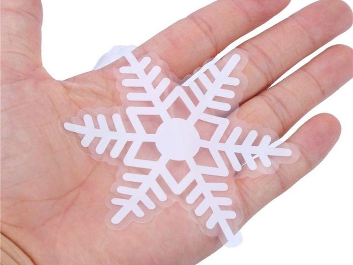 104 Static Snow Flakes Stickers Merry Christmas Snowflakes Window Clings for Xmas Window Display - Static PVC Stickers (FREE POSTAGE)