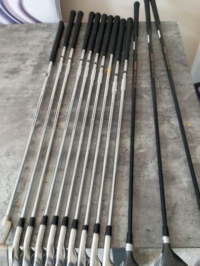 Dunlop golf clubs. Right handed clubs