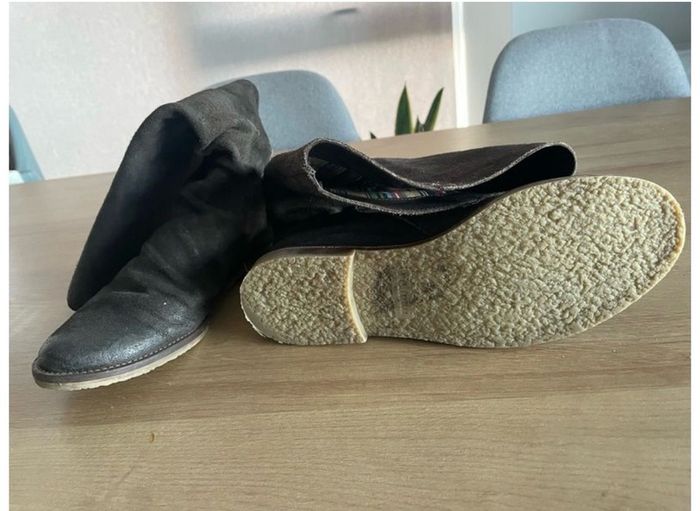 leather boots