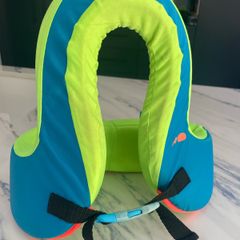 swimming floating vest