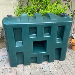 Oil tank