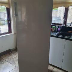 Belling freezer
