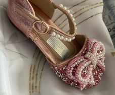 Pink pearl bow shoe