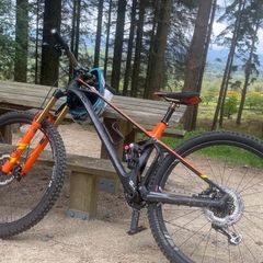 Mondraker foxy mountain bike