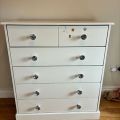 Chest of drawers - free.