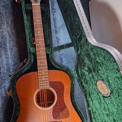 Guild D20 E Acoustic Guitar