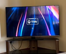 Walker 55 inch WP4K55241BRD smart tv and stand