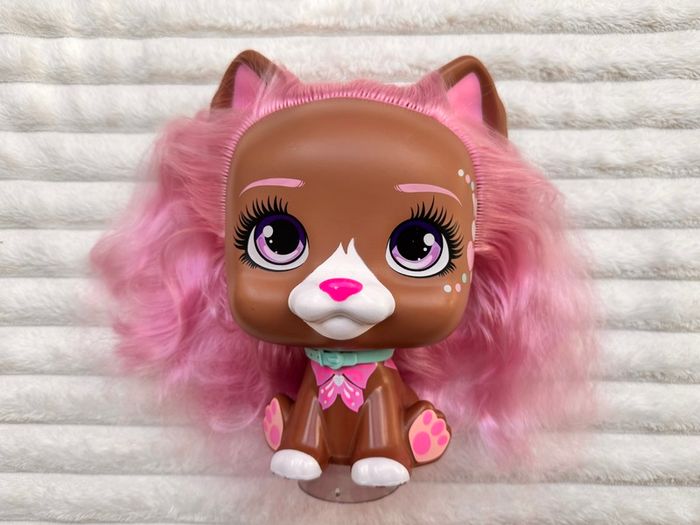 VIP Pets Mega Pet Dog Nyla Toy Figure Head  IMC Toys approx. 21 cm. Used Please see photos