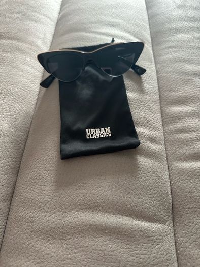 cat eye sunglasses
