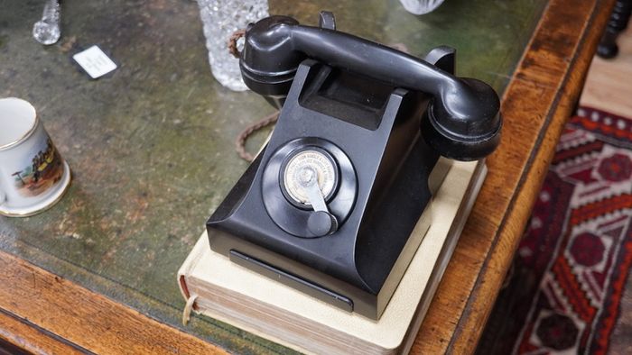 Vintage GEC Bakelite Desk Telephone
