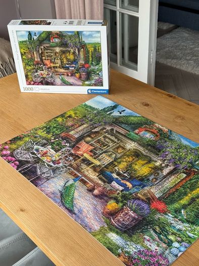 Jigsaw puzzle 1000 piece great quality and fun