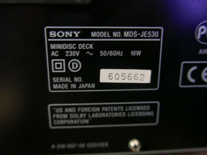 Sony MDS-JE530 Minidisc Player & Recorder, and 5 Discs - Works Well.
