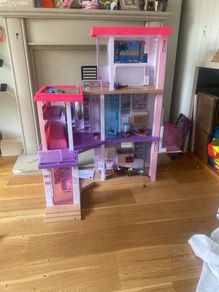 barbie doll house