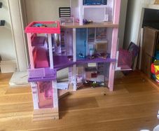 barbie doll house