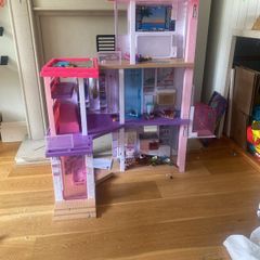 barbie doll house