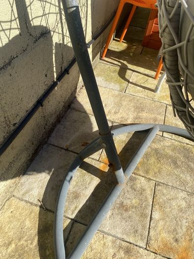 Egg chair - Works well needs TLC