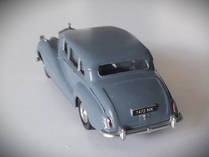 Diecast Vintage Dinky Toys Rolls-Royce Silver Wraith - Good Repaint by Seller/No Box