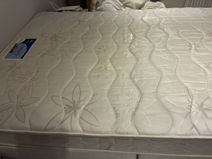 Double bed and mattress Excellent condition and clean