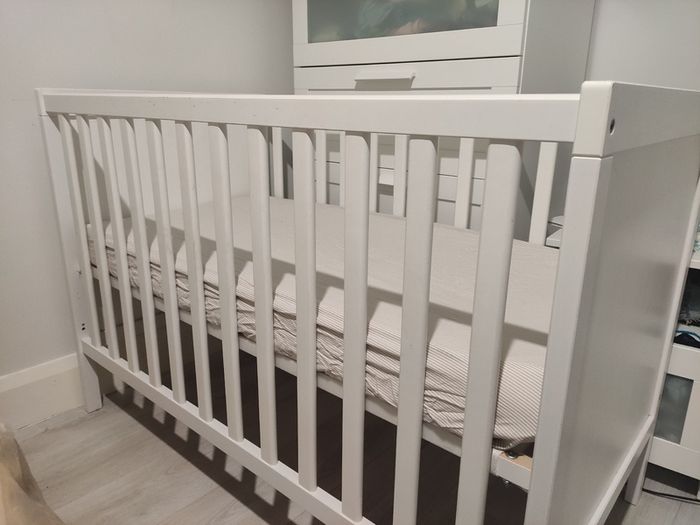 Baby crib