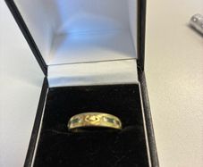 18ct Gold Claddagh ring