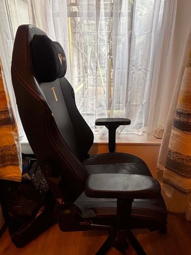 Titan Evo Secret Lab gaming / office chair
