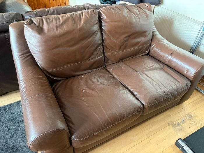 2 & 3 Seater Leather Sofas