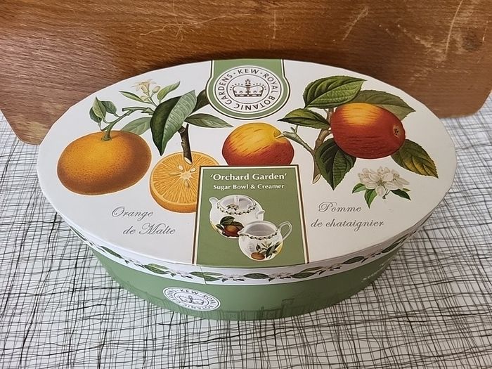 Kew Royal Botanic Gardens Sugar Bowl And Creamer Set "pear" Unused In Original Packaging, Box Immaculate