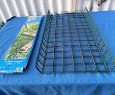 4 Bird table anchor pegs and 4 plant trays