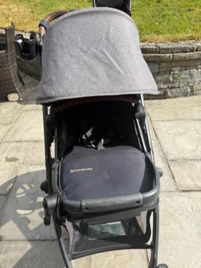 UPPAbaby Vista V2  Grayson (Charcoal Grey)  300