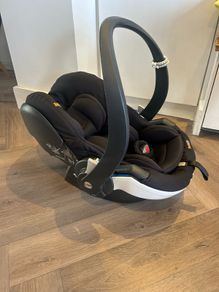 Be Safe Baby car seat AND Be Safe isofix base