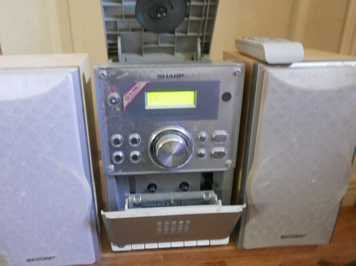 Sharpes Mini Stereo With Twin Speakers " Works Well "
