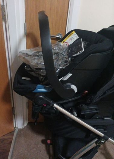 Mama and Papas travel system