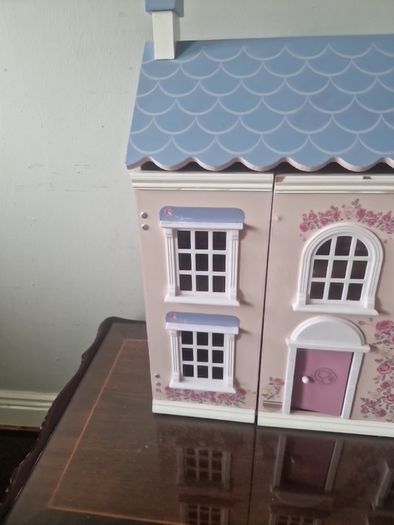 dolls house