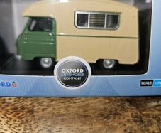 Oxford Diecast Morris J2 Paralanian Camper 1963 1.76 Scale
